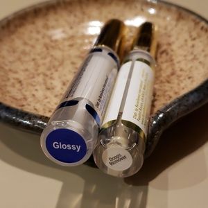 Lipsense lip gloss and remover